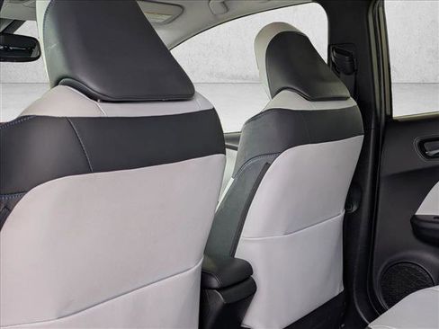 Used 2016 Toyota Prius Four Touring image 17