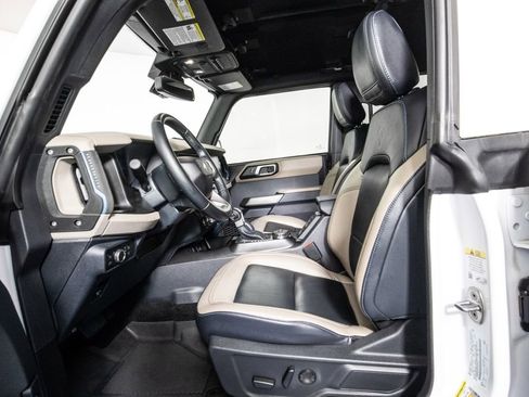 Used 2023 Ford Bronco Wildtrak AWD/4WD image 9