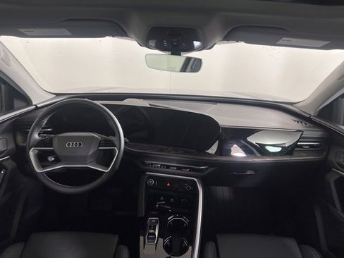 Used 2025 Audi Q5 Premium Plus w/ Premium Plus image 17