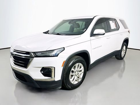 Used 2023 Chevrolet Traverse LS w/ Safety Package FWD image 3
