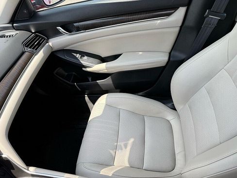 Used 2019 Honda Accord EX-L image 27