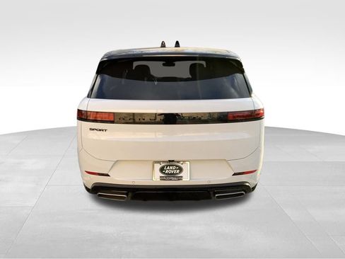 New 2026 Land Rover Range Rover Sport Dynamic SE image 7