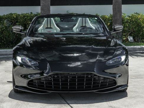 Used 2022 Aston Martin V8 Vantage Roadster RWD image 12