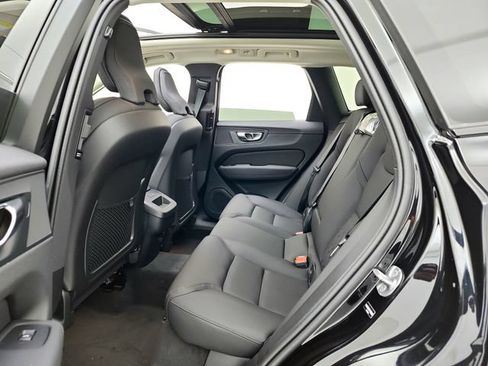 New 2026 Volvo XC60 B5 Plus w/ Protection Package Premier AWD/4WD image 28