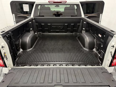 Used 2023 GMC Sierra 1500 SLE AWD/4WD image 27