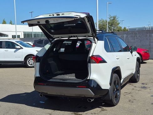 Used 2019 Toyota RAV4 XSE AWD/4WD image 5