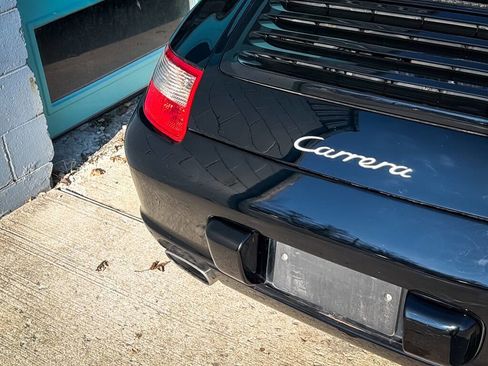 Used 2005 Porsche 911 Carrera image 14