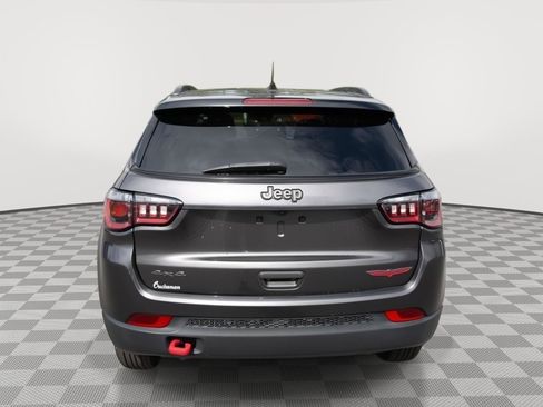 Used 2023 Jeep Compass Trailhawk AWD/4WD image 6