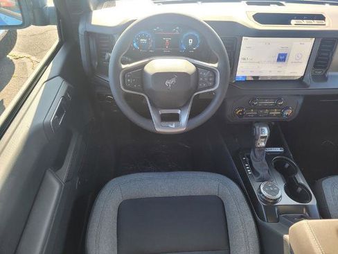 New 2025 Ford Bronco Base image 7
