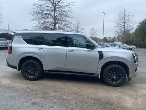 Used 2025 Nissan Armada SV image 2