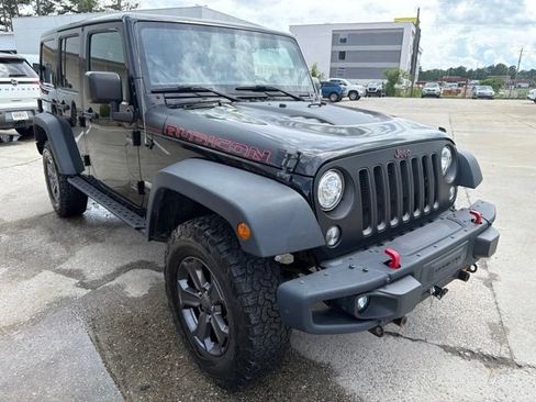 Used 2017 Jeep Wrangler Unlimited Rubicon AWD/4WD image 4
