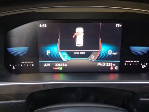 Certified 2023 Volkswagen Tiguan SE R-Line FWD image 16