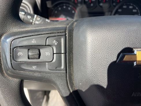 Used 2024 Chevrolet Silverado 2500 Custom image 17