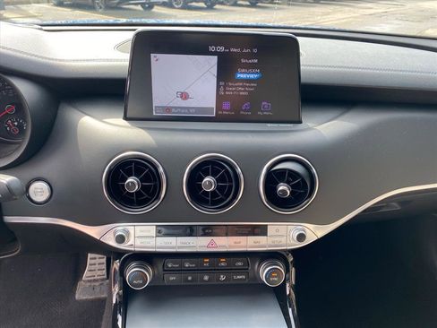 Used 2018 Kia Stinger GT2 AWD/4WD image 11