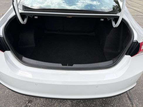 Used 2022 Chevrolet Malibu LT FWD image 32