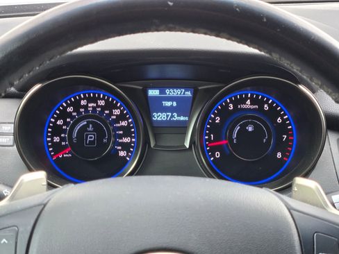 Used 2015 Hyundai Genesis 3.8 RWD image 22