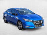 Used 2020 Nissan Versa SR image 3