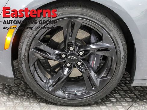 Used 2021 Chevrolet Camaro LT image 28