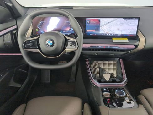 Used 2025 BMW X3 xDrive30i w/ Premium Package image 4