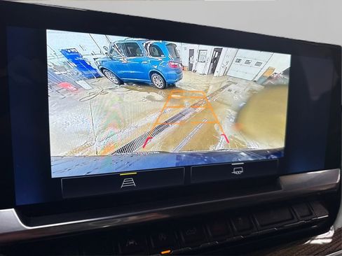 Used 2023 Chevrolet Silverado 1500 LT w/ Z71 Off-Road Package image 29