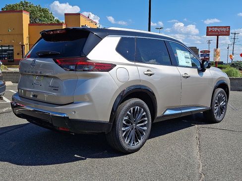 New 2026 Nissan Rogue Platinum w/ Platinum Premium Package AWD/4WD image 4