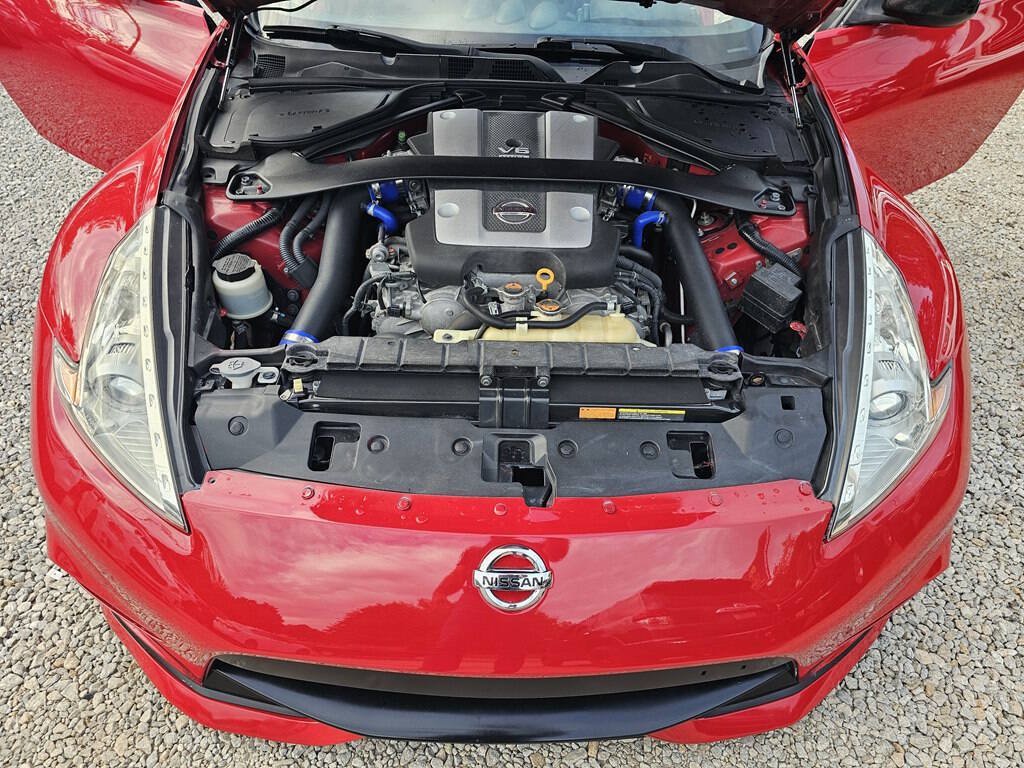 Used 2017 Nissan 370Z Coupe RWD image 24