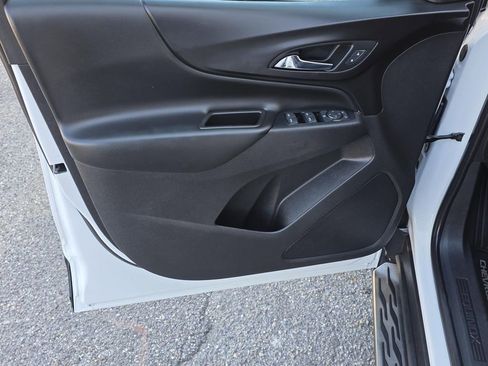 Used 2019 Chevrolet Equinox LT w/ LPO, Hit The Road Package image 31