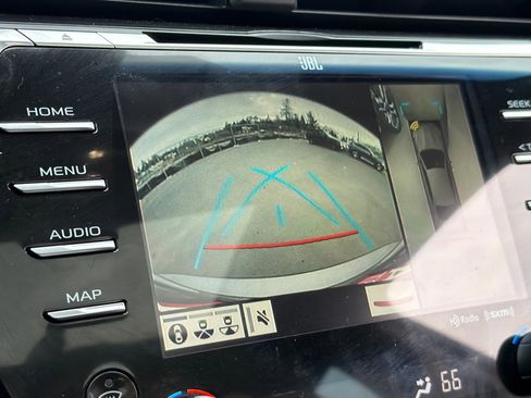 Used 2020 Toyota Camry XLE image 16