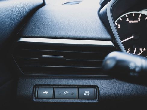 Used 2019 Nissan Altima 2.5 S image 8