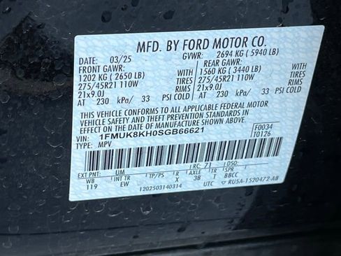 Used 2025 Ford Explorer ST-Line w/ ST-Line Street Pack AWD/4WD image 33