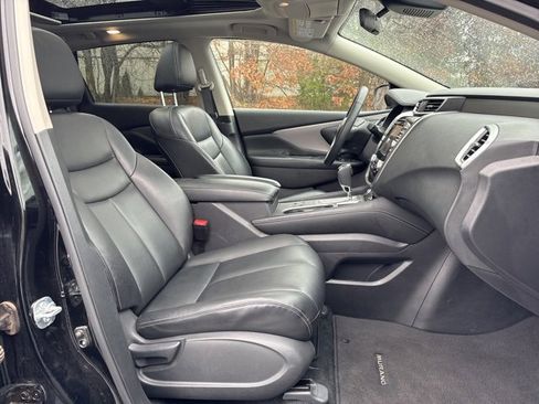 Used 2024 Nissan Murano SV image 28