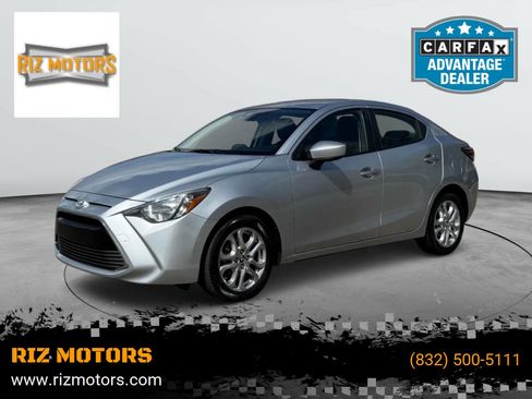 Used 2017 Toyota Yaris iA image 1
