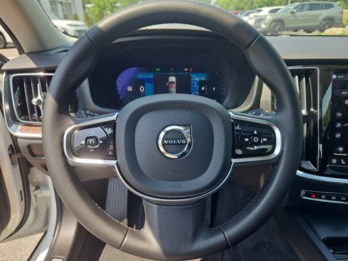 Used 2024 Volvo S60 B5 Plus AWD/4WD image 20