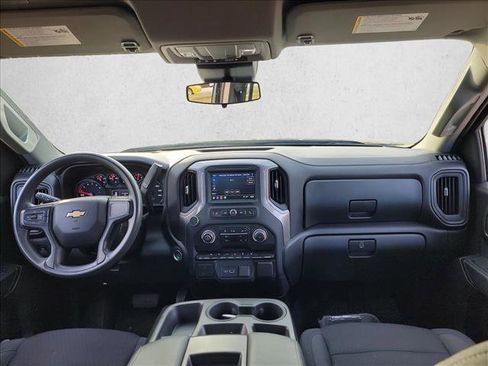 Used 2022 Chevrolet Silverado 1500 Custom image 17