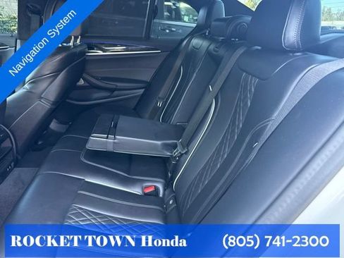 Used 2021 BMW M550i xDrive w/ Executive Package AWD/4WD image 18