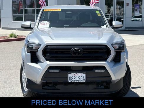 Used 2024 Toyota Tacoma SR5 AWD/4WD image 3