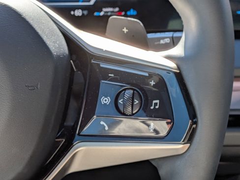 Used 2025 BMW X3 xDrive30i w/ Convenience Package image 18