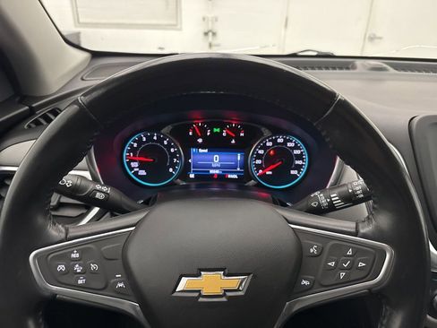 Used 2022 Chevrolet Equinox LT w/ Driver Convenience Package image 15