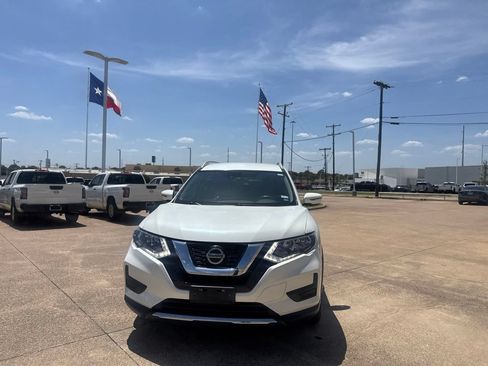 Used 2020 Nissan Rogue SV FWD image 6