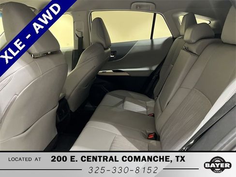 Used 2021 Toyota Venza XLE image 22