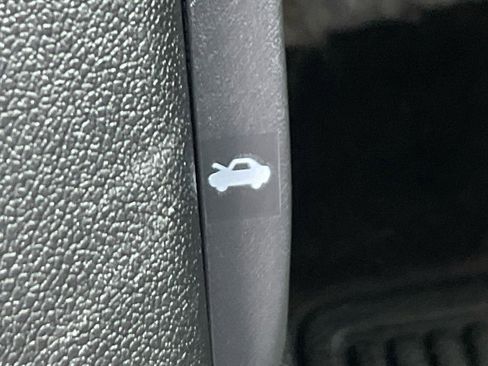 Used 2024 Kia Sorento S image 30