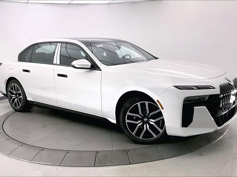 Used 2024 BMW 750e xDrive w/ Premium Package 2 image 1