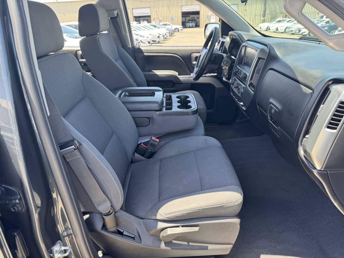 Used 2018 Chevrolet Silverado 1500 LT w/ All Star Edition AWD/4WD image 15