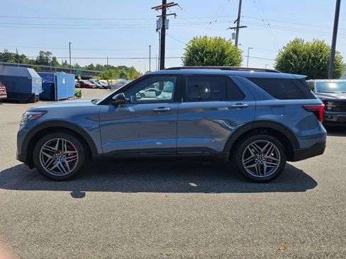 Certified 2025 Ford Explorer ST w/ Sun And Sound Package AWD/4WD image 8