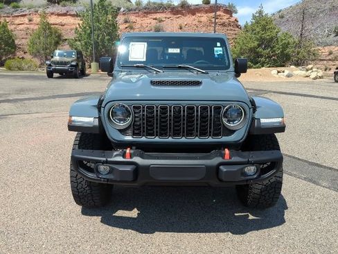 Certified 2025 Jeep Gladiator Mojave AWD/4WD image 2