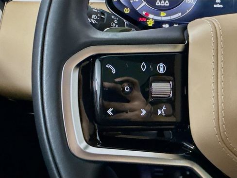 Used 2024 Land Rover Range Rover Sport SE image 11