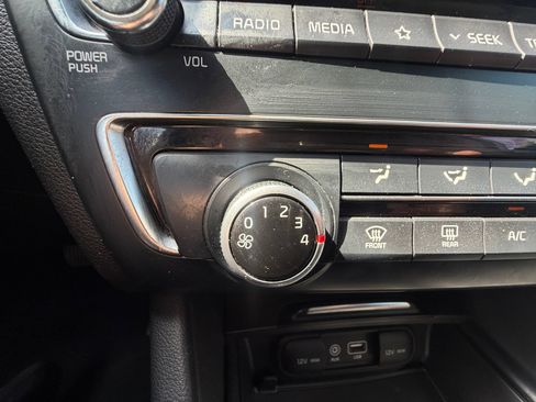 Used 2019 Kia Optima LX FWD image 17