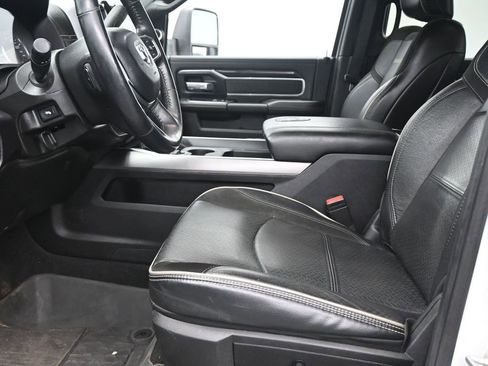Used 2023 RAM 3500 Laramie AWD/4WD image 18