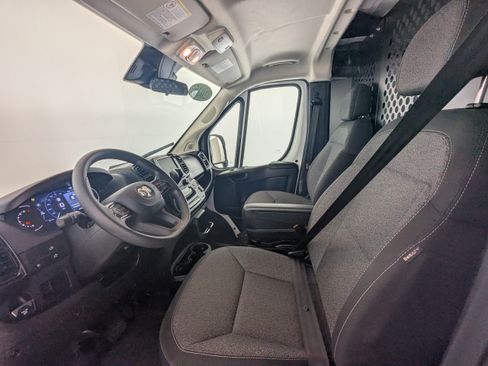 Used 2025 RAM ProMaster 2500 w/ U-Haul Equipment Group FWD image 13