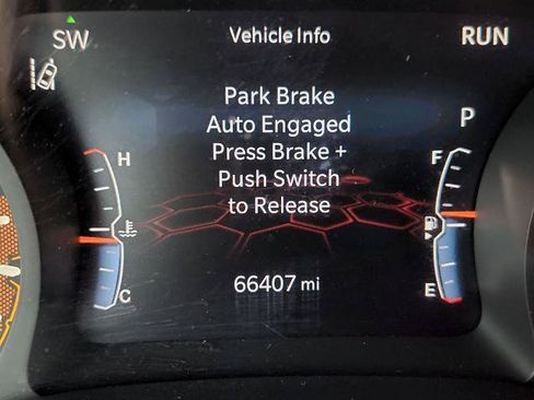Used 2024 Jeep Compass Latitude AWD/4WD image 27
